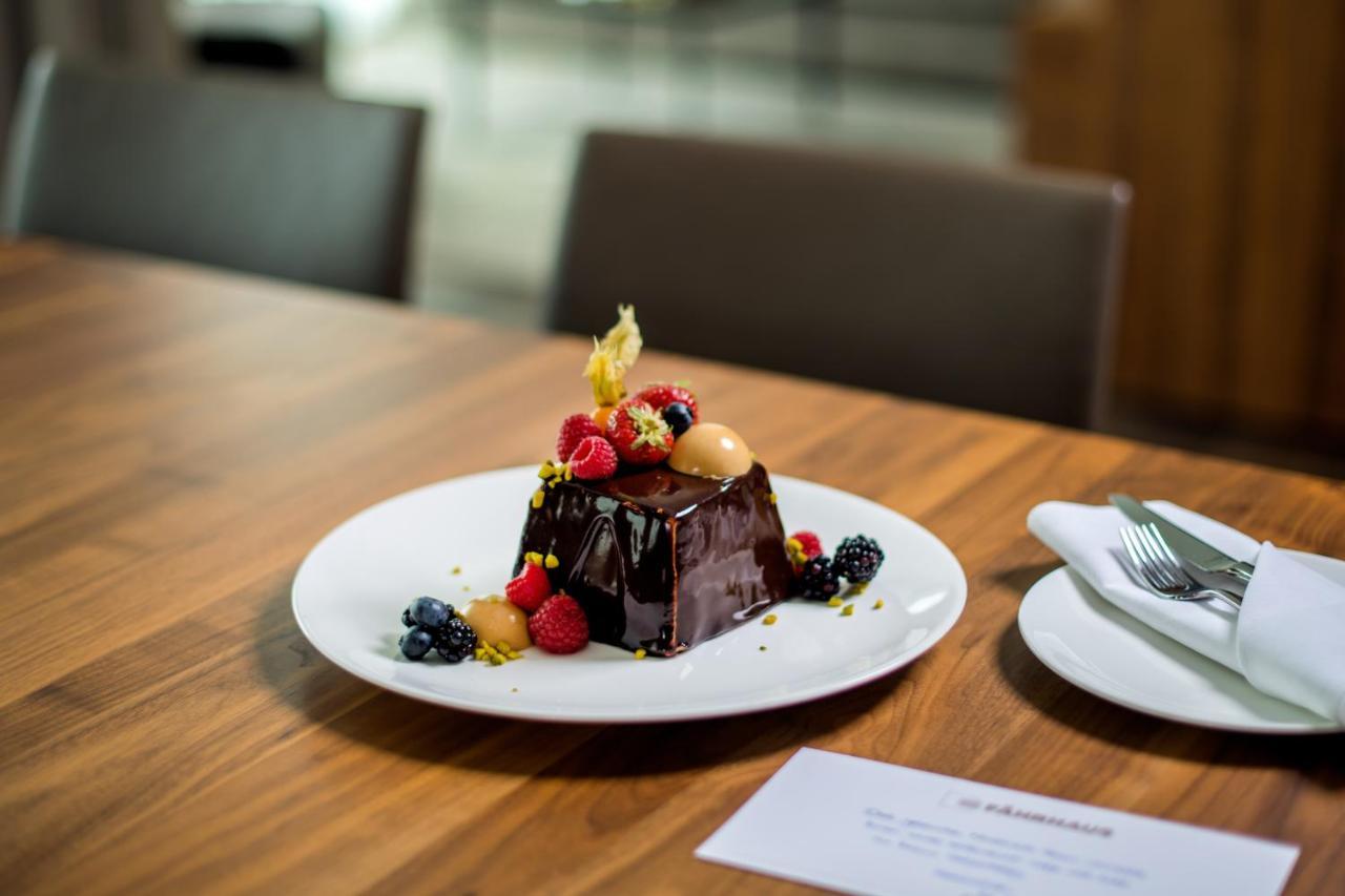 Hotel Faehrhaus Koblenz Exteriér fotografie A chocolate dessert