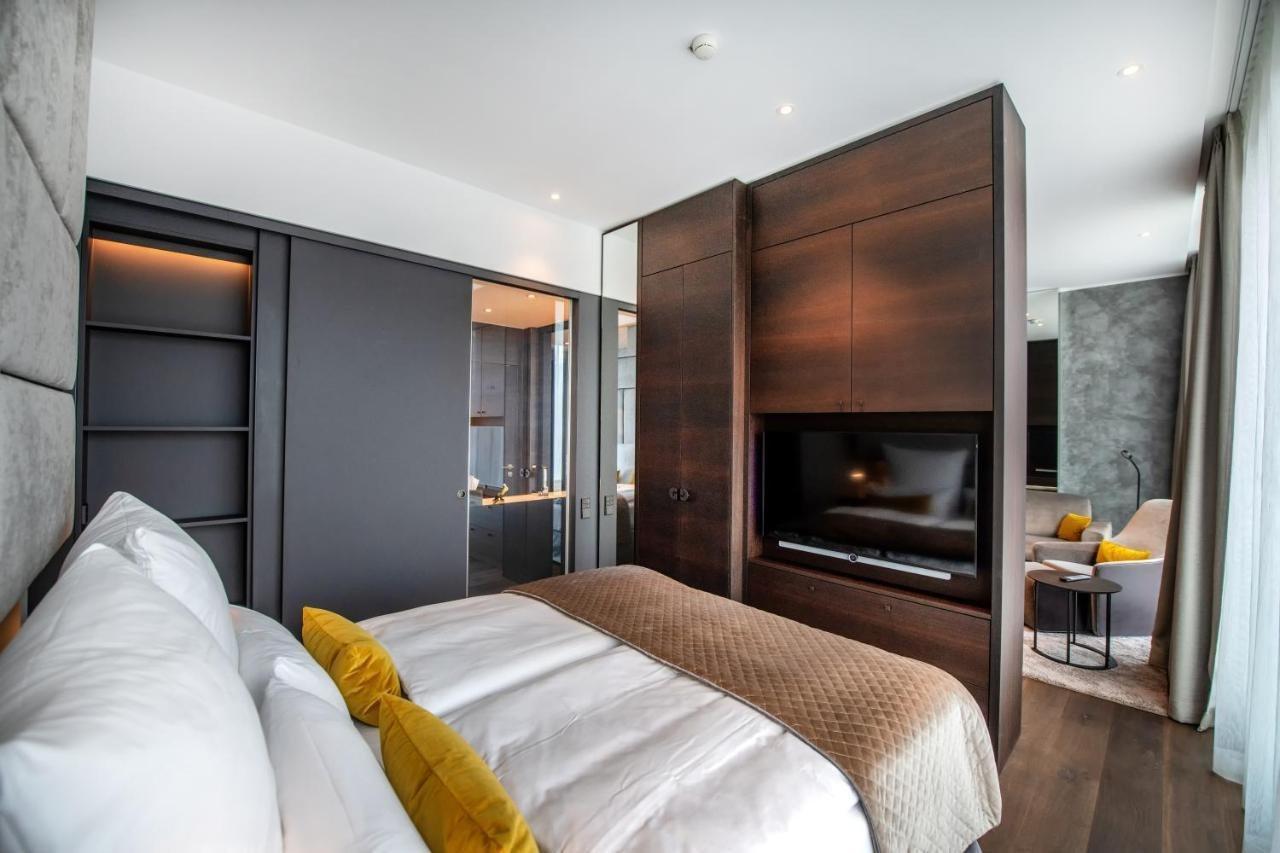 Hotel Faehrhaus Koblenz Exteriér fotografie A bedroom at the hotel