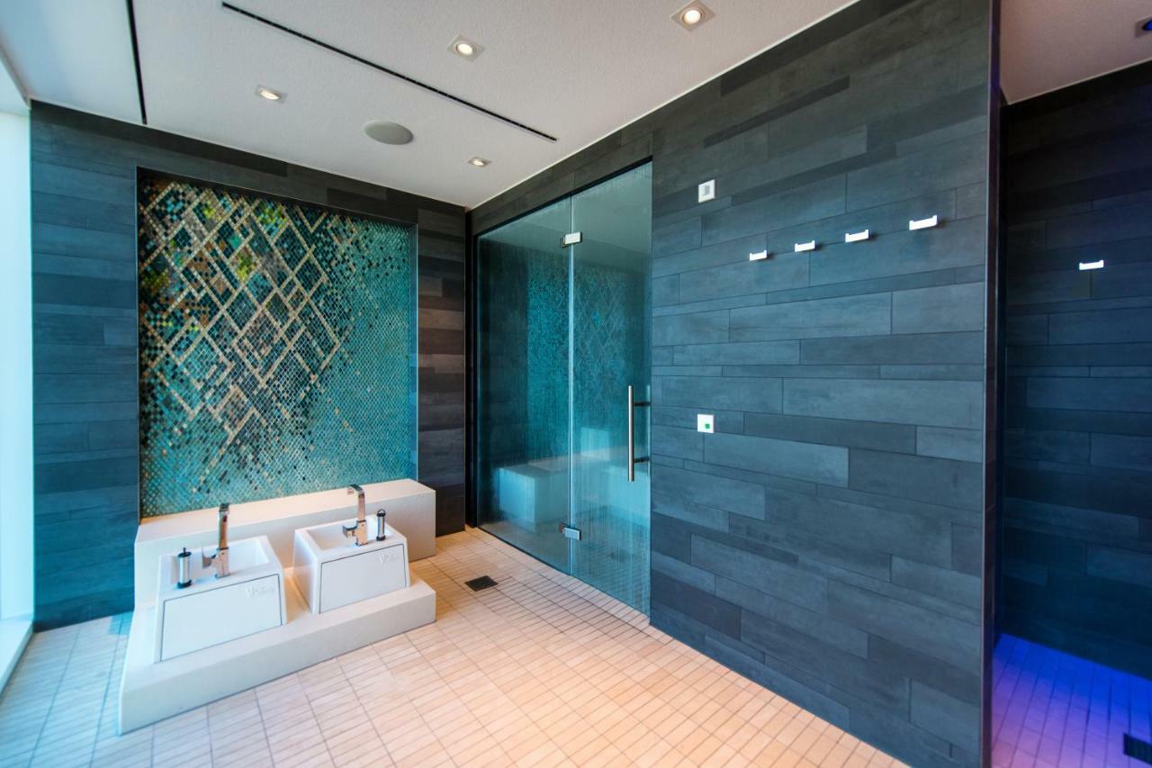 Hotel Faehrhaus Koblenz Exteriér fotografie A shower room